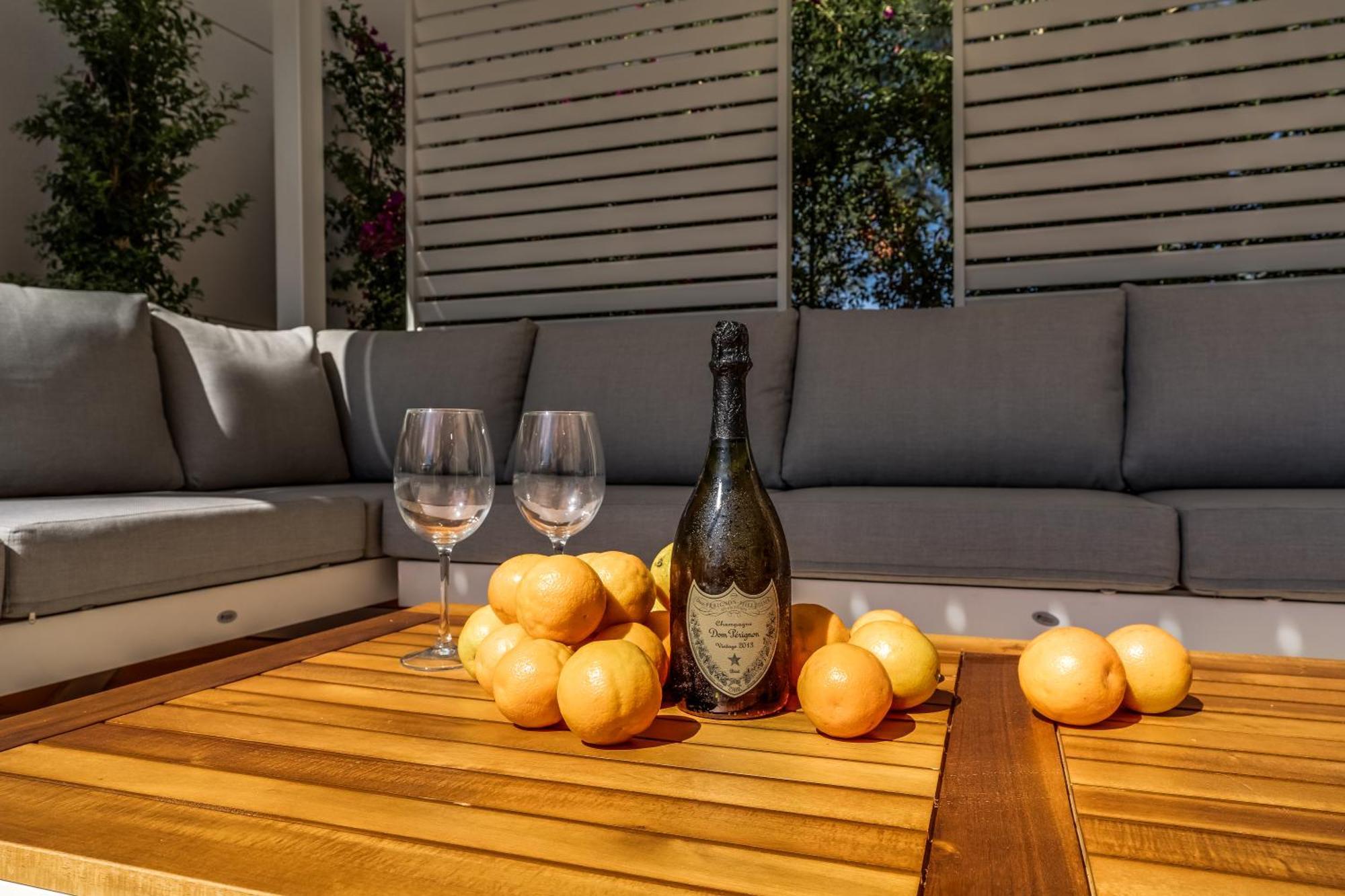 Molo Residences Boutique Apartments & Spa Marbella Exterior photo